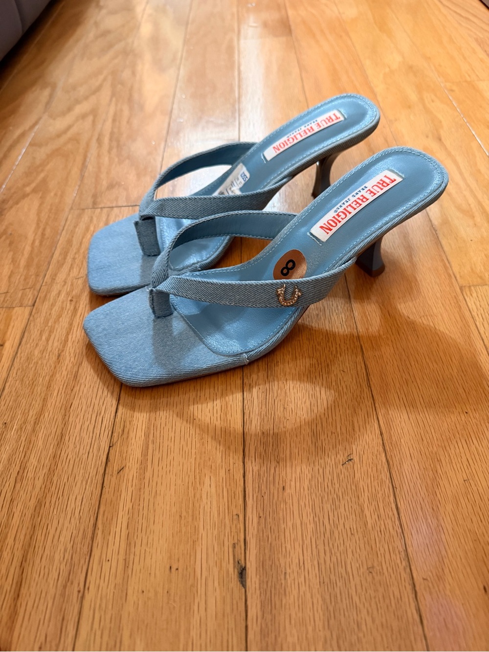 True Religion Light Blue Denim Thong Mules - Picture 6 of 6
